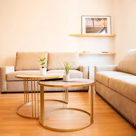 Apartment Stylish In The Heart Of With Pool *