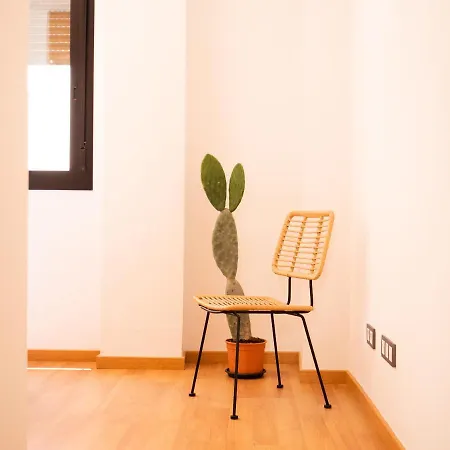 Stylish In The Heart Of With Pool Apartment